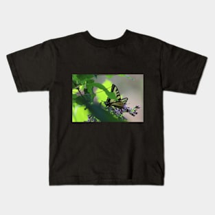 Monarch Butterfly on Lilac Bush Kids T-Shirt